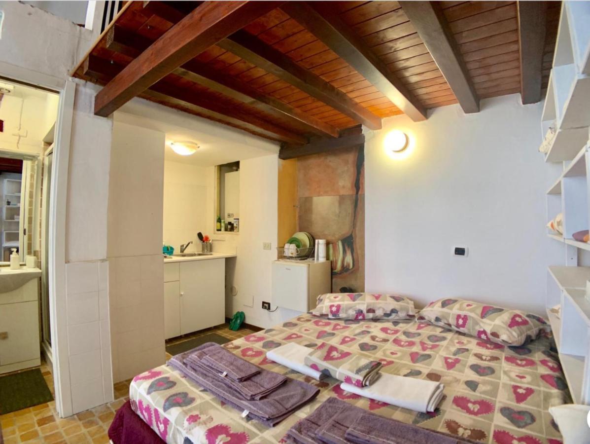 Flat Nirmala Studio-Shop Apartment Milano Exterior foto